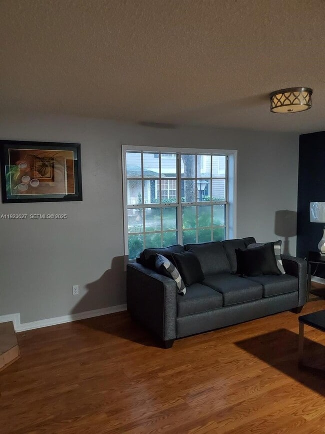 Building Photo - 12368 Shady Spring Way