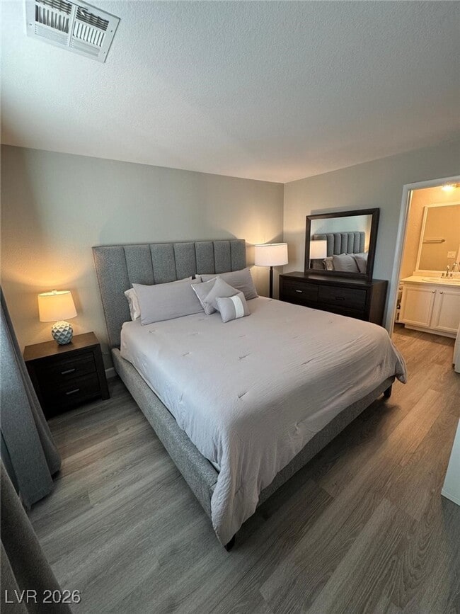 Building Photo - 2050 Towering Pines St