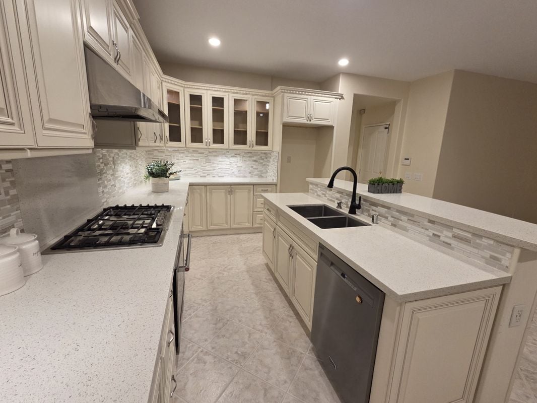 Building Photo - 61 Dovecreek