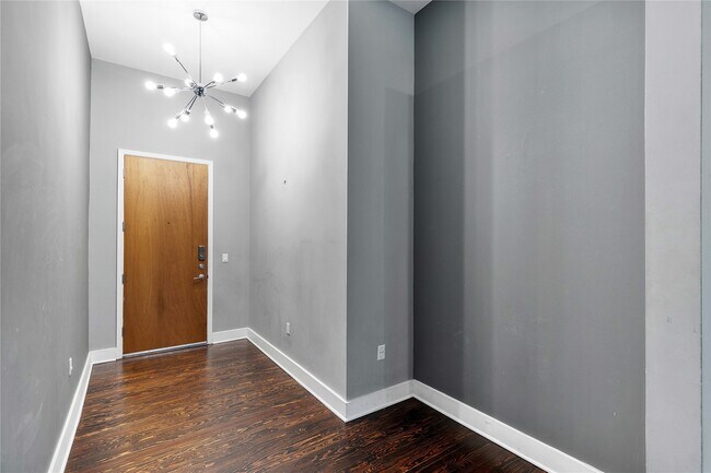 Building Photo - 1312 Live Oak St