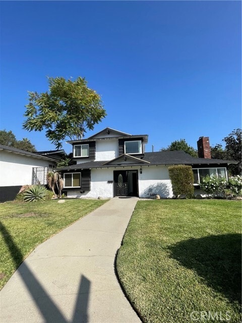 Building Photo - 1650 N Arroyo Blvd