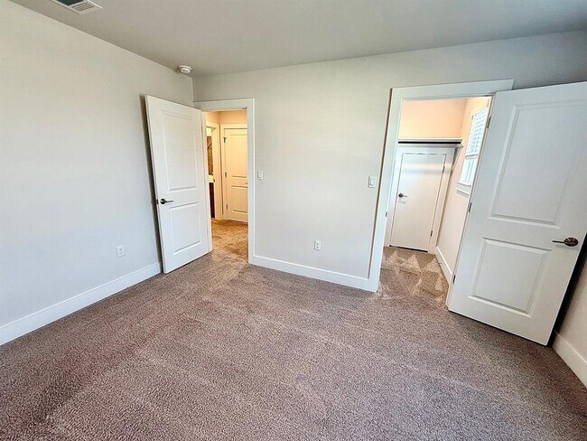 Building Photo - 15705 Oglethorpe Dr