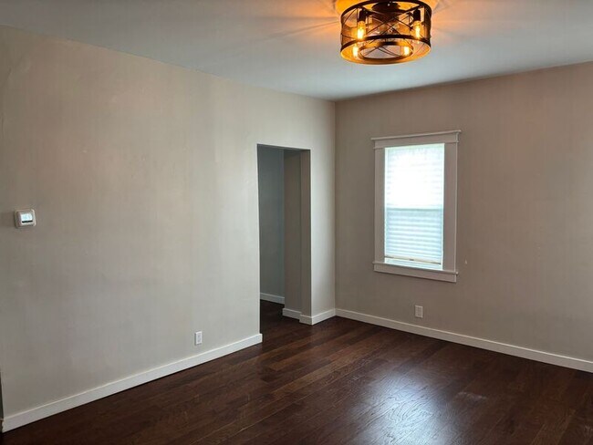 Building Photo - 33 S Princeton Ave
