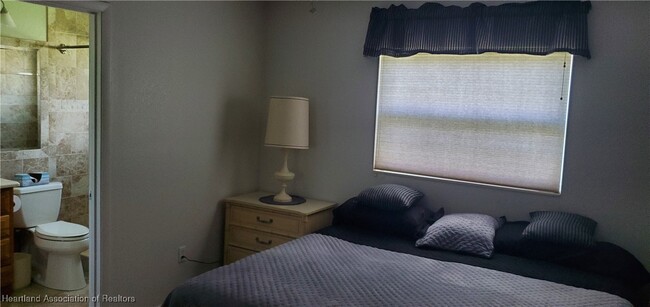 Building Photo - 3830 Catalina Dr