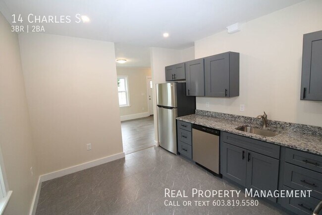 Building Photo - Spacious Large 3-BD apartment located in t...