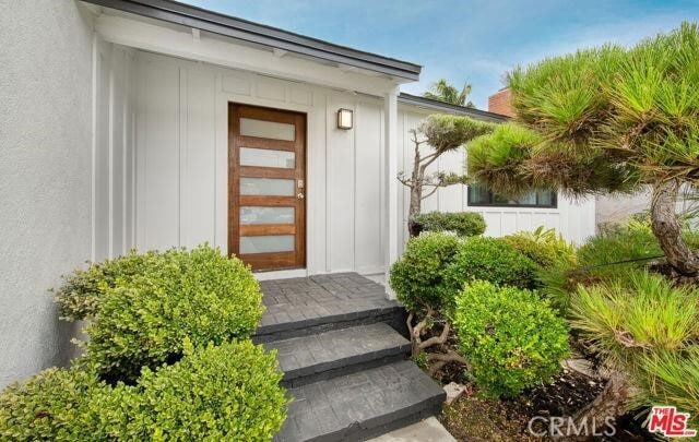 Building Photo - 12034 Alberta Dr