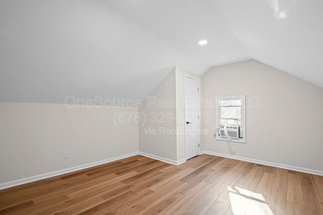 Building Photo - 1467 Ryan St SW