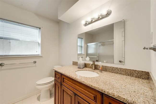 Building Photo - 6310 Ash Oak Dr