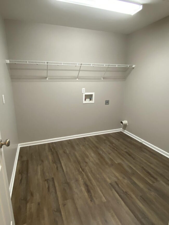Building Photo - 2517 Tyvola Ct