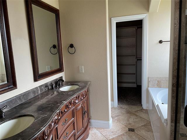 Building Photo - 3004 Guadalupe Dr