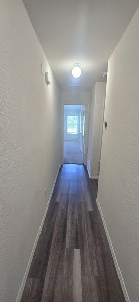 Building Photo - 1350 Acmite Ave