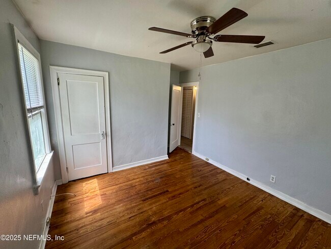 Building Photo - 3225 Liberty Cir