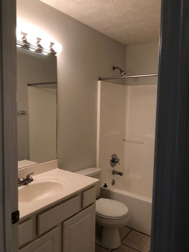 Building Photo - 665 Sherard Cir