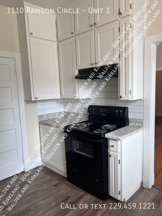 Building Photo - 1110 Rawson Cir
