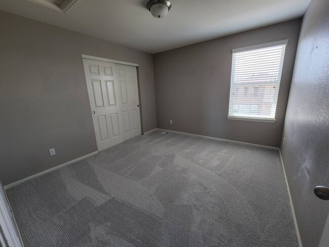 Building Photo - Stunning 4/3/3 Home in Banning Lewis Ranch!!!