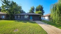 Building Photo - 2132 Churchill Pl
