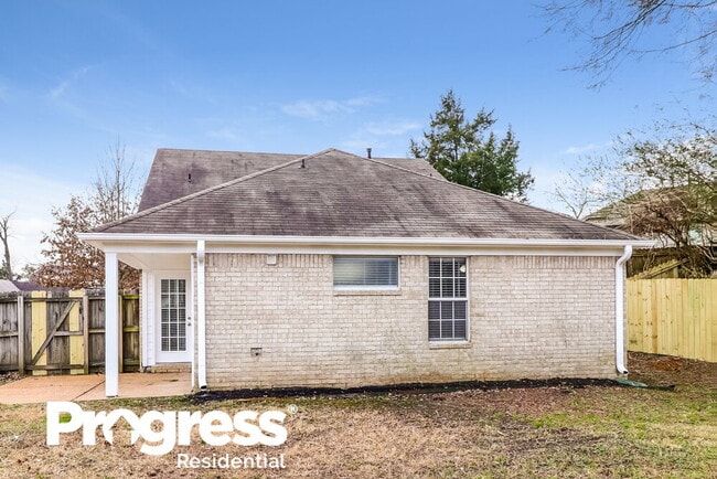 Building Photo - 8856 Versilia Ave