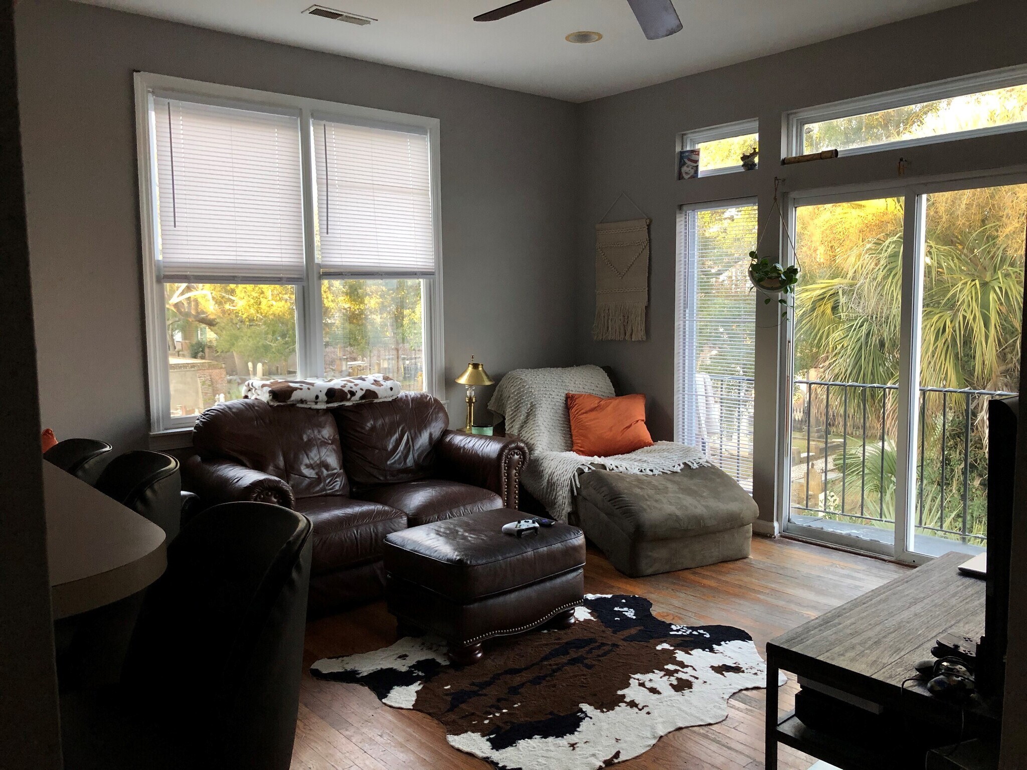 Building Photo - 187 Coming St