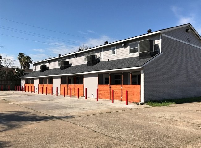 Building Photo - 6551 Brittmoore Rd