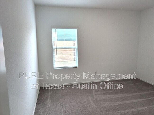 Building Photo - 12925 Michigan Shrs Trce