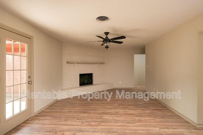 Building Photo - 5209 Rector Ave