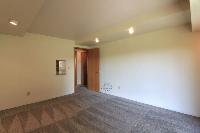 Building Photo - 4 Bedroom, 3 Bath Home in West Richland