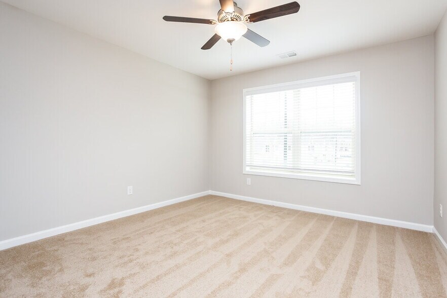 Building Photo - 387 Lenore Ct