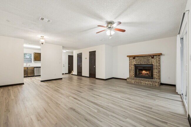 Building Photo - 1242 Chee Ln