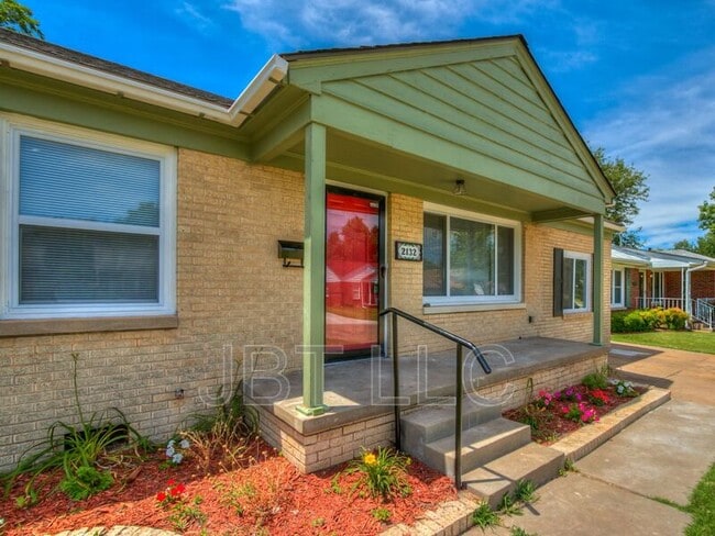 Building Photo - 2132 Andover Ct