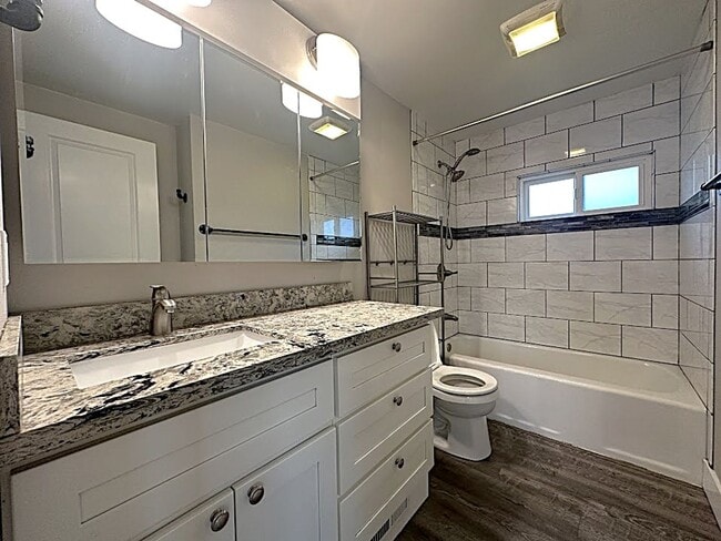 Building Photo - Cozy Meets Chic – 2BR Home with Outdoor Bliss!