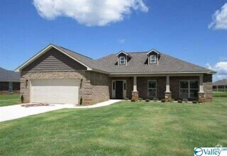 Building Photo - LIKE NEW!  FOUR BEDROOM BRICK HOME IN HAZE...