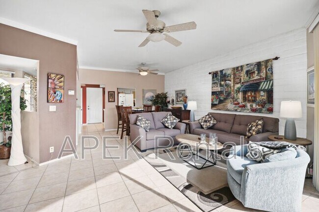 Building Photo - 68859 Paseo Real