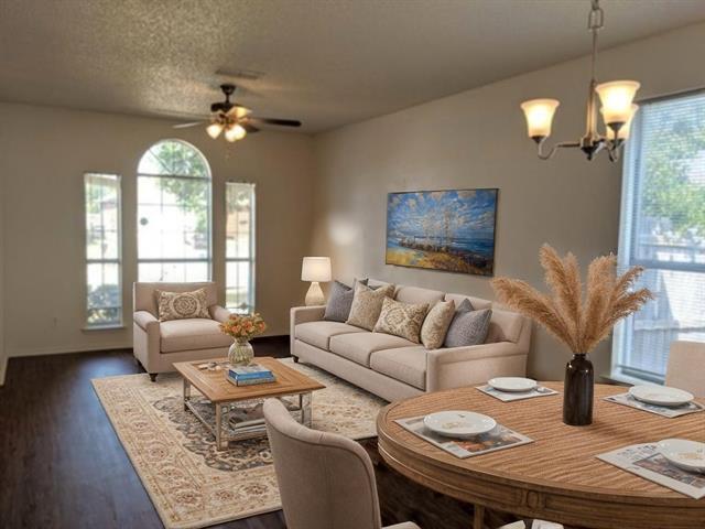 Building Photo - 7216 Park Creek Cir W