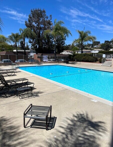 Pool with club house - 4475 Dale Ave