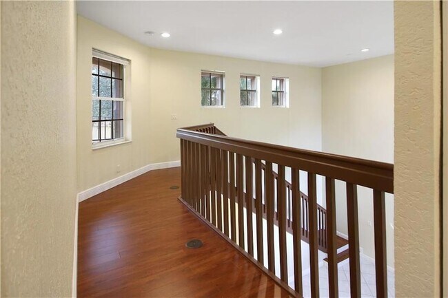Building Photo - 5873 NW 120th Terrace