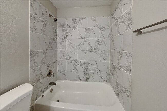 Building Photo - 4714 Pin Oak Creek Ln