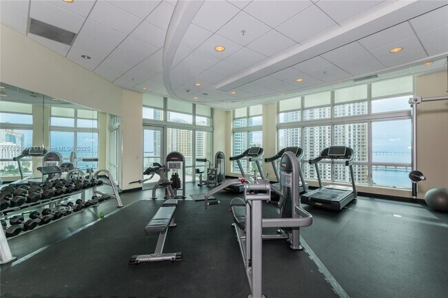 Building Photo - 300 S Biscayne Blvd