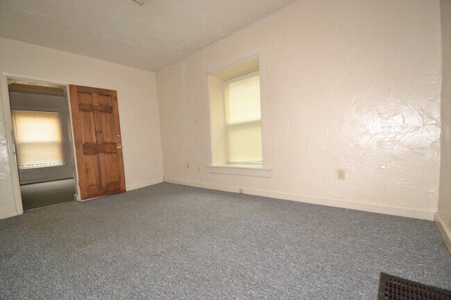 Building Photo - 406 Kling St