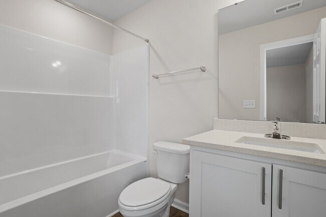 Building Photo - 1025 Peony Ln