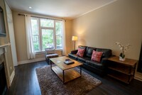 Building Photo - 3238 N Hoyne Ave