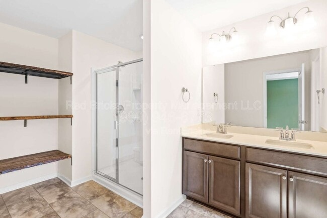 Building Photo - 229 Quinn Rd