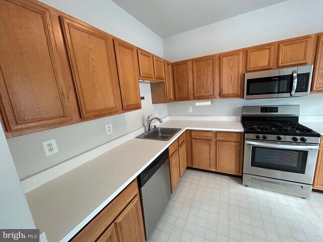 Building Photo - 46614 Drysdale Terrace