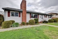 Building Photo - 609 Birch Dr