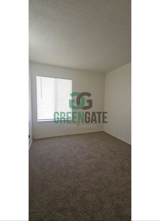 Building Photo - 3 BEDROOM 2 BATH HOME MOVE IN READY IN North MODESTO!