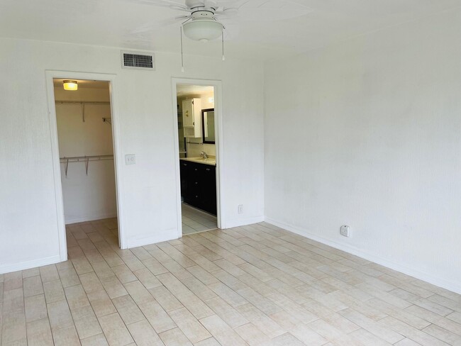 Building Photo - 4080 Tivoli Ct