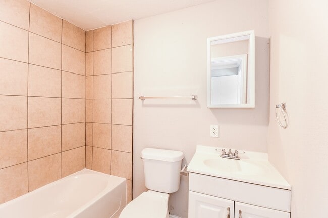 Building Photo - 1505 4th Ave N