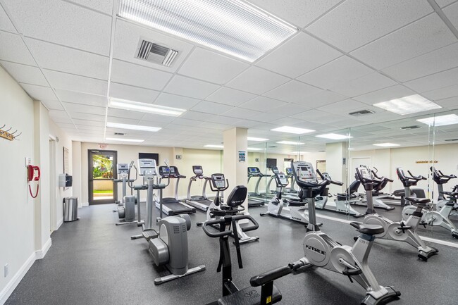 Building Photo - 5000 N Ocean Blvd