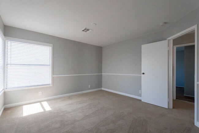 Building Photo - 5055 Stormy Cir
