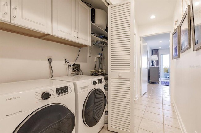 Building Photo - 1255 E Peppertree Dr