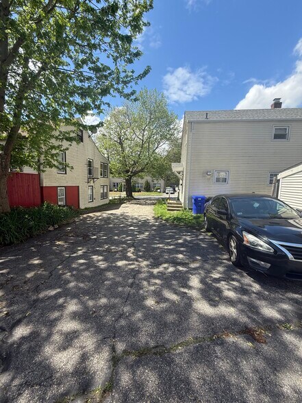 Building Photo - 2 Guertin St